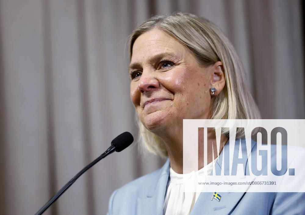 Social Democratic Party leader Magdalena Andersson delivers a pep talk to campaign workers at the Social Democratic Party headquarters at Sveavägen 68, STOCKHOLM, SWEDEN