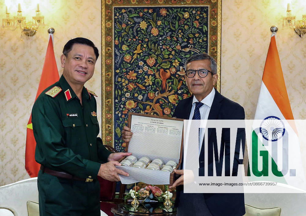 Defence Secretary Rajesh Kumar Singh meets Vietnamese Deputy Minister of National Defence, Senior Lt Gen Nguyen Truong Thang New Delhi, Sep 13 (ANI): Defence Secretary Rajesh Kumar Singh meets Vietnamese Deputy Minister of National Defence, Senior Lt Gen Nguyen Truong Thang, on the sidelines of the BRICS Summit, in New Delhi on Sunday. (@SpokespersonMoD X ANI Photo) New Delhi Delhi India