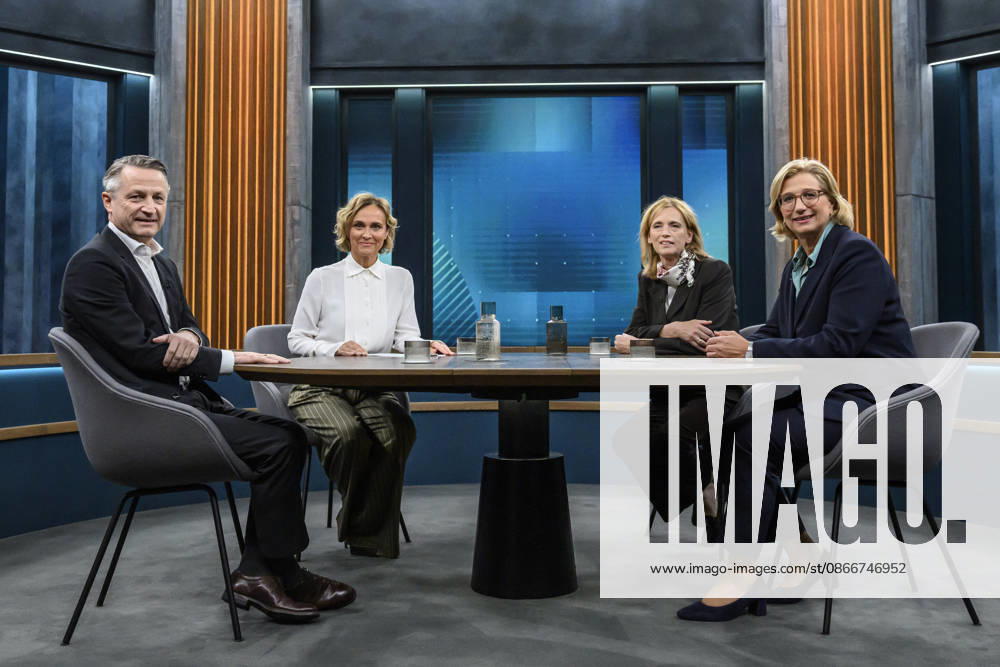 Pictured, from left: Nikolaus Blome, Head of the Politics and Society Department, RTL ntv; Caren Miosga; Karin Prien, Federal Minister of Education, Family, Senior Citizens, Women, and Youth, CDU; Anke Rehlinger, Minister-President of Saarland, SPD, GER, Berlin, studio, guest on Caren Miosga’s show, political talk show, TV,