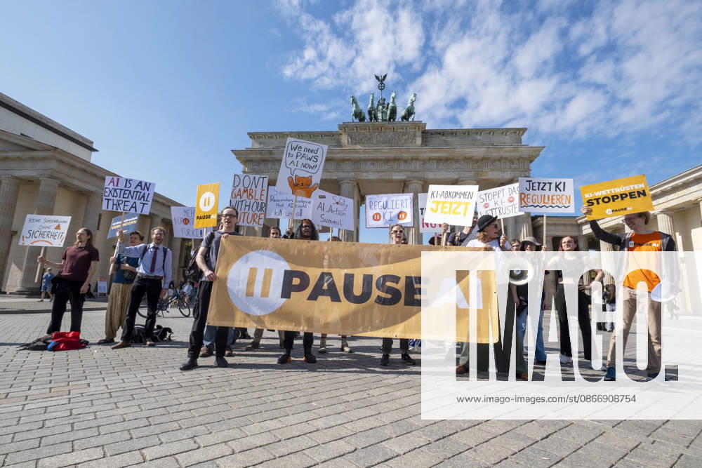 On Tuesday, September 15, 2026, activists held a demonstration in front of the Brandenburg Gate to draw attention to the risks posed by artificial intelligence (AI). The Super AI: No, Thank You