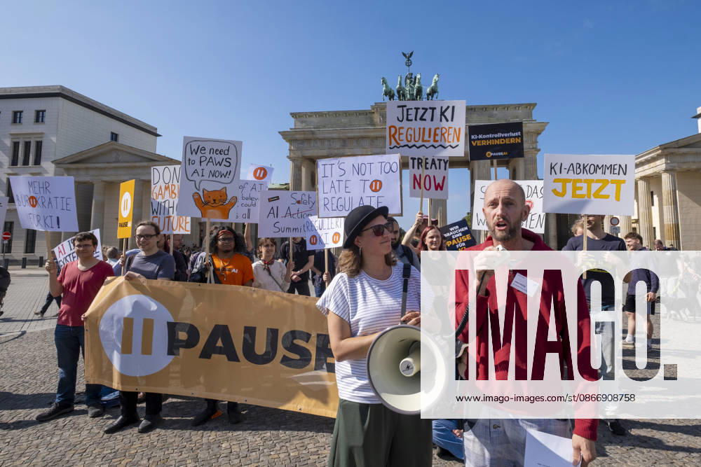 On Tuesday, September 15, 2026, activists held a demonstration in front of the Brandenburg Gate to draw attention to the risks posed by artificial intelligence (AI). The Super AI: No, Thank You