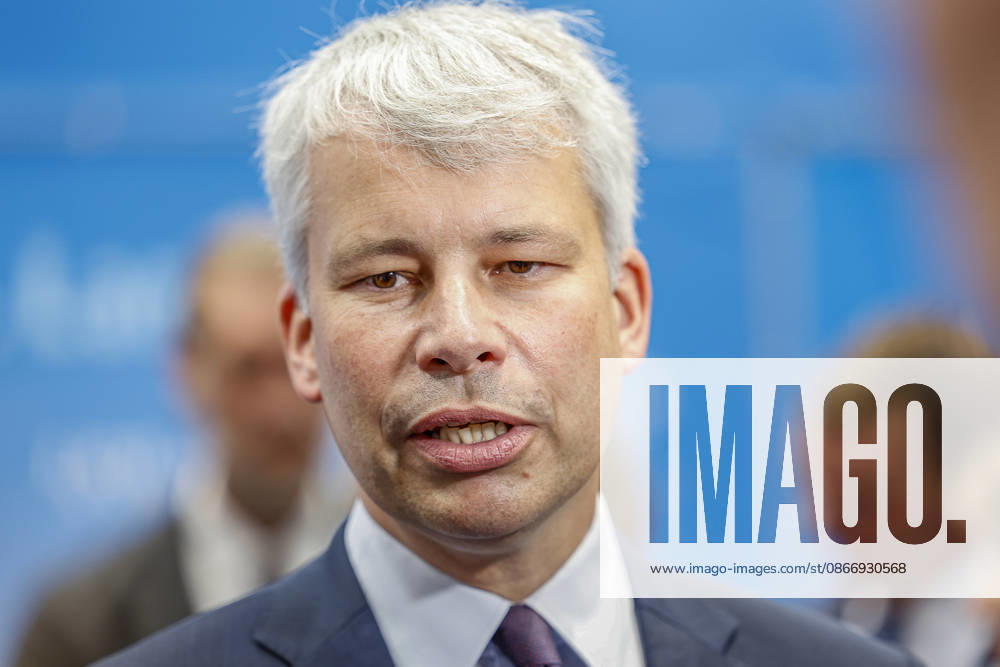 Opening of IAA Transportation 2026 with a tour of the exhibition booths; booth of the Federal Ministry of Transport; Steffen Bilger (CDU), Federal Minister of Transport of the Federal Republic of Germany; Hanover; Hanover Messe; Lower Saxony; Hanover Region; Germany