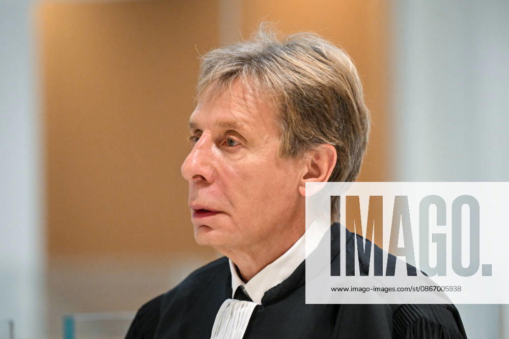 Olivier Pardo, Rachida Dati’s attorney, who received 900,000 euros in legal fees from Renault Nissan, is appearing before the Paris Criminal Court in a trial for corruption and influence peddling in Paris, France, on September 16, 2026. Six afternoons of hearings are scheduled, through September 28, to allow him to explain the 900,000-euro legal fees paid by Renault-Nissan between 2010 and 2012, while she was a Member of the European Parliament. Christian Liewig Bestimage Rachida Dati, who received 900,000 euros in legal fees from Renault Nissan, is appearing before the Paris Criminal Court for a trial on charges of corruption and influence peddling in Paris, France, on September 16, 2026. Six afternoon hearings are scheduled, running thro