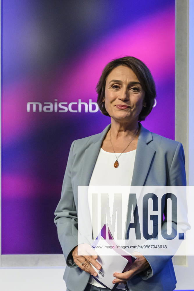 Pictured, from left: Sandra Maischberger, GER, Berlin, studio, guest on *Maischberger*, political talk show, TV, program, with host Sandra Maischberger, *Das Erste*, from Adlershof, Am Studio 20, September 16, 2026,