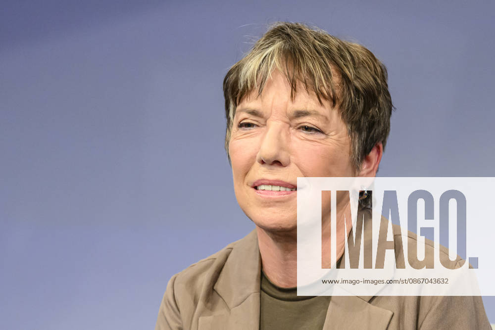 Pictured, from left: Margot Käßmann, theologian, GER, Berlin, studio, guest on Maischberger, political talk show, TV, program, with host Sandra Maischberger, Das Erste, from Studio 20 in Adlershof, September 16, 2026,