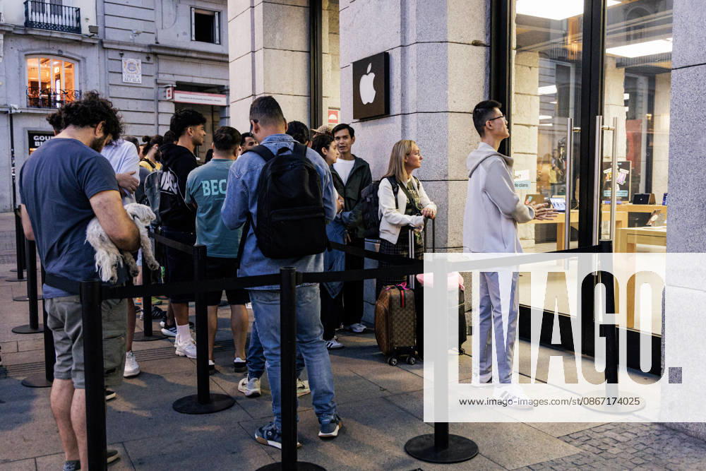 Apple Launches Its New Products Dozens of people are lining up to enter the Apple Store at Puerta del Sol on September 18, 2026, in Madrid, Spain. Apple is unveiling its new line of smartphones today iPhone 18, Apple Watch Series 12, Apple Watch Ultra 4, and AirPods. Apple is also releasing its first foldable iPhone, the iPhone Duo. SEPTEMBER 18, 2026 Carlos Lujá Madrid, Spain