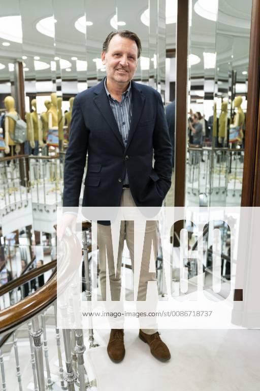 Madrid, Spain - the poet Basilio Sanchez winner of the XXXI edition of Poetry Prize LOEWE in madrid Spain. November 13, 2018 Madrid Spain - ZUMAn230 20181113_zaa_n230_170
