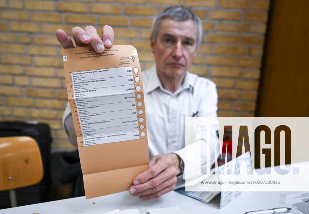 Voters head to polls for Berlin and Mecklenburg-Vorpommern state elections in Germany BERLIN, GERMANY - SEPTEMBER 20: Voters cast their ballots at a polling station in the Charlottenburg district during state elections in Berlin, Germany on September 20, 2026. Voters went to the polls for state elections in both Berlin and Mecklenburg-Vorpommern to elect their respective regional legislatures. Halil Sagirkaya Anadolu Berlin Germany. Editorial use only. Please get in touch for any other usage.