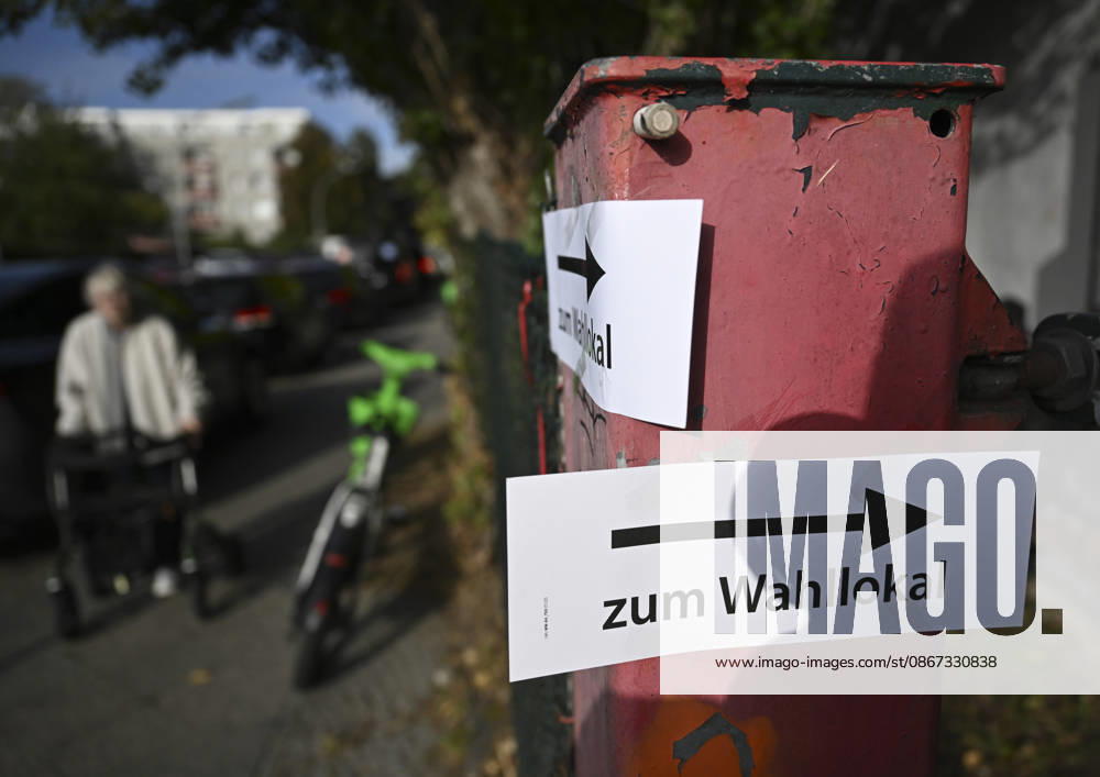 Voters head to polls for Berlin and Mecklenburg-Vorpommern state elections in Germany BERLIN, GERMANY - SEPTEMBER 20: Voters cast their ballots at a polling station in the Charlottenburg district during state elections in Berlin, Germany on September 20, 2026. Voters went to the polls for state elections in both Berlin and Mecklenburg-Vorpommern to elect their respective regional legislatures. Halil Sagirkaya Anadolu Berlin Germany. Editorial use only. Please get in touch for any other usage.