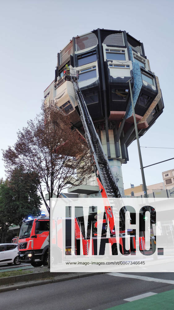 Fire department response at the Bierpinsel in Steglitz