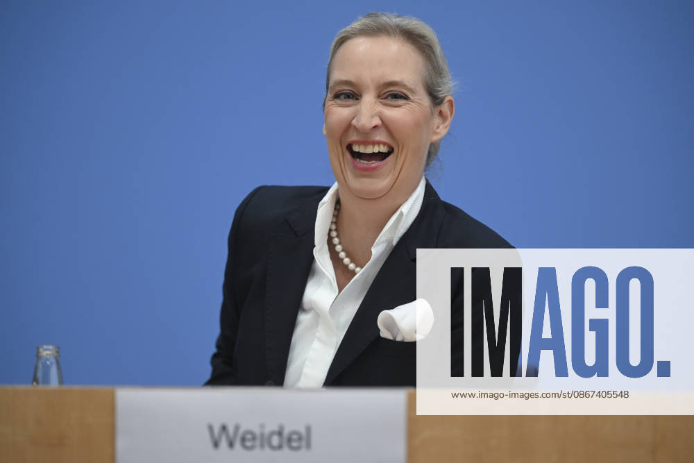 AfD officials assess state election results in Germany BERLIN, GERMANY - SEPTEMBER 21: AfD Co-Chairs Alice Weidel holds a press conference on the election results following the elections held in the German states of Berlin and Mecklenburg-Vorpommern in Berlin, Germany on September 21, 2026. Halil Sagirkaya Anadolu Berlin Germany. Editorial use only. Please get in touch for any other usage.