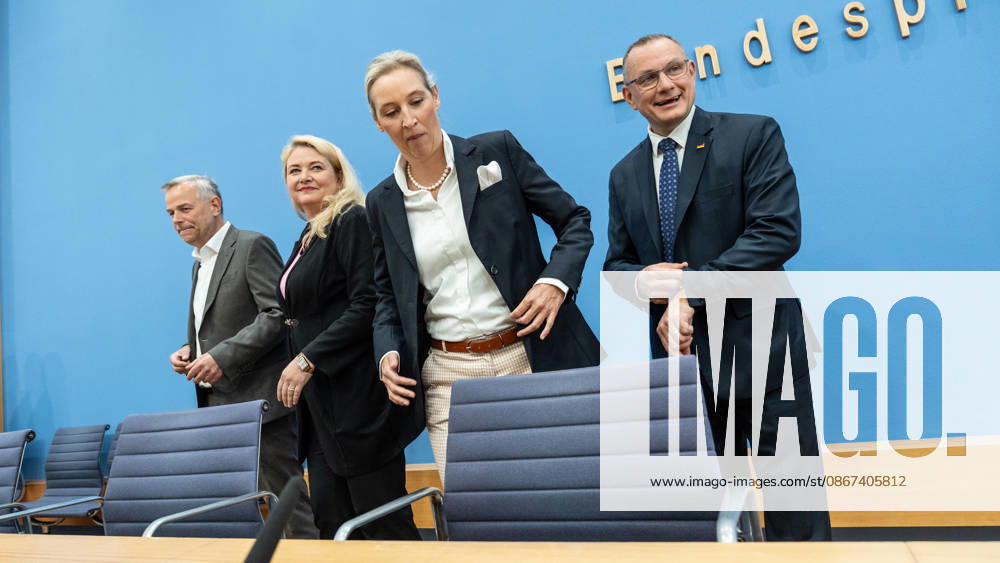Alice Weidel, Federal Chairwoman of the AfD; Tino Chrupalla, Federal Chairman of the AfD; Leif Eric Holm, candidate for Minister-President in the Mecklenburg-Western Pomerania state election; and Kristin Brinker, lead candidate for the Berlin House of Representatives election, at the start of the Federal Press Confer