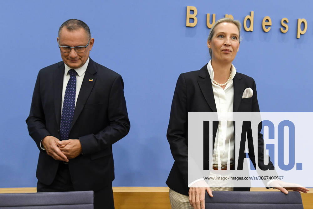 ABB BPK, Tino Chrupalla, Federal Spokesperson for the AfD and Co-Chair of the AfD parliamentary group, Alice Weidel, Federal Spokesperson for the AfD and Co-Chair of the AfD parliamentary group Topic: AfD—Impact of the state elections in Berlin and Mecklenburg-Western Pomerania on federal politics Statement at the BPK Federal Press Conference on September 21, 2026, in Berlin, Germany