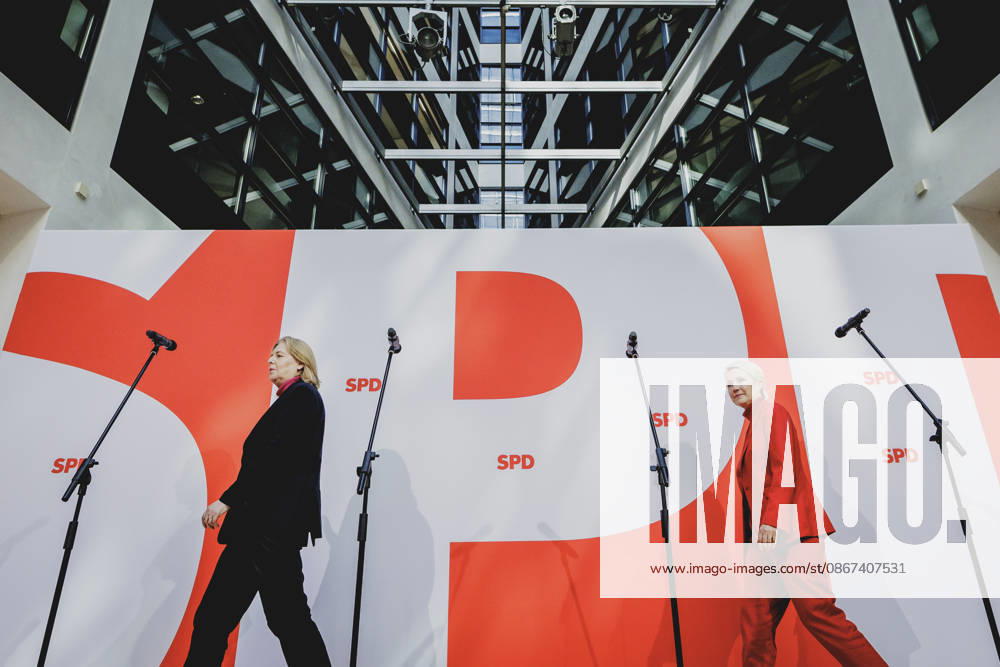 L R Baerbel Bas, SPD, Federal Minister of Labor and Social Affairs, and Manuela Schwesig, Minister-President and the SPD’s lead candidate for th