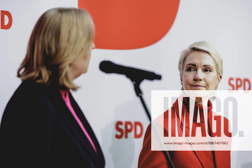 L R Baerbel Bas, SPD, Federal Minister of Labor and Social Affairs, and Manuela Schwesig, Minister-President and the SPD’s lead candidate for th