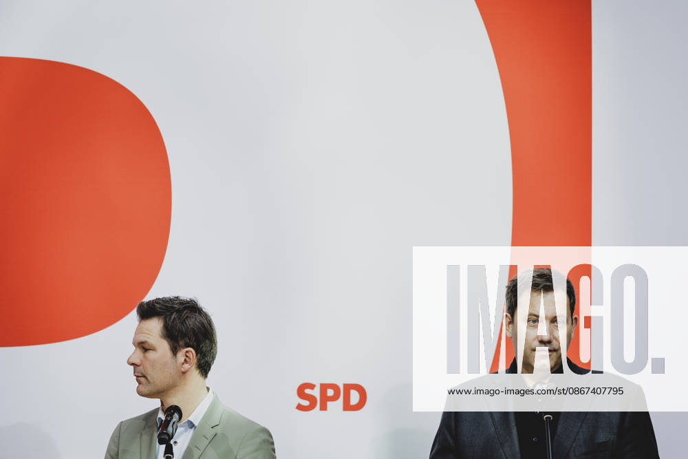 L R Steffen Krach, SPD’s top candidate for the Berlin House of Representatives election, and Lars Klingbeil, Federal Minister of Finance, photographed during a press conference in response to the state