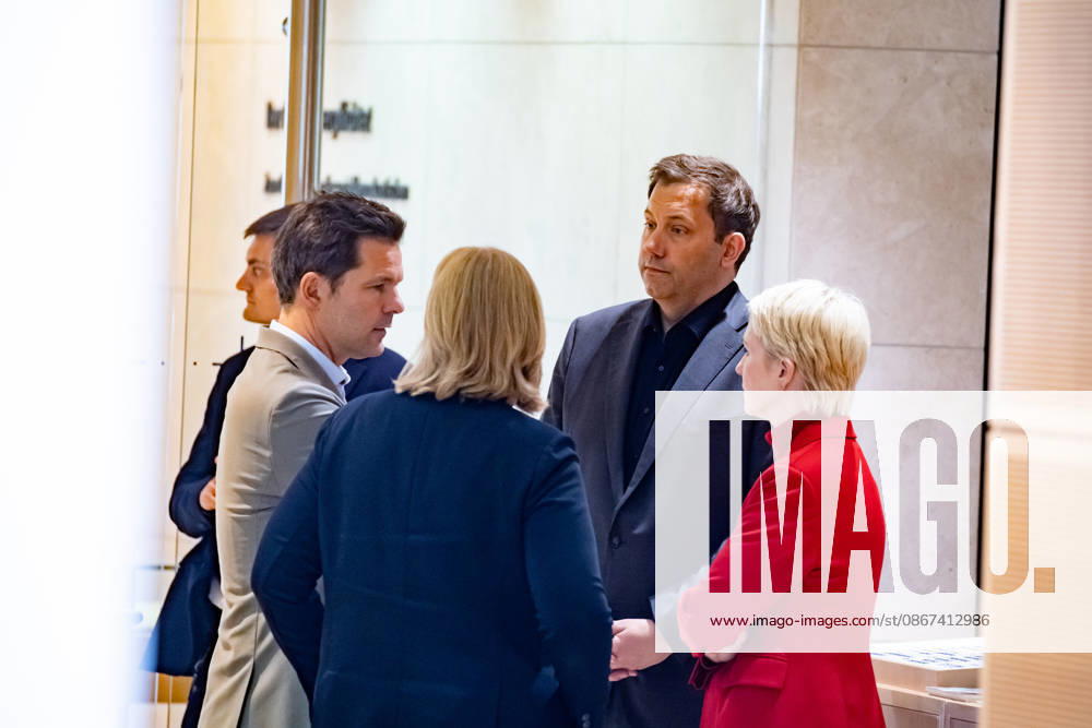 SPD party leaders Bärbel Bas and Lars Klingbeil, along with the SPD’s top candidates in Mecklenburg-Western Pomerania, Manuela Schwesig, and in Berlin, Steffen Krach, will hold a press conference at the Willy Brandt House in Berlin on September 21, 2026, to discuss the state elections in Mecklenburg-Western Pomerania and Berlin