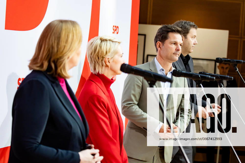 SPD party leaders Bärbel Bas (L) and Lars Klingbeil (R), and SPD top candidates in Mecklenburg-Western Pomerania, Manuela Schwesig (2L), and in Berlin, Steffen Krach (2R), at a press conference at the Willy Brandt House in Berlin on September 21, 2026 Reactions to the state elections in Mecklenburg-Western Pomerania and Berlin