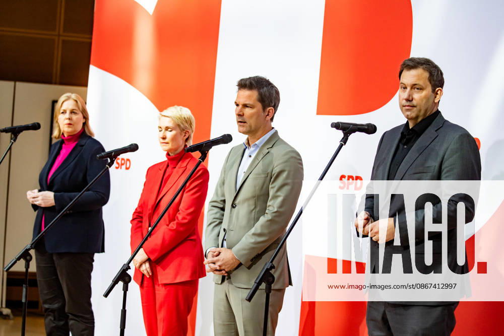 SPD party leaders Bärbel Bas (L) and Lars Klingbeil (R), and the SPD’s top candidates in Mecklenburg-Western Pomerania, Manuela Schwesig (2L), and in Berlin, Steffen Krach (2R), at a press conference at the Willy Brandt House in Berlin on September 21, 2026 Reactions to the state elections in Mecklenburg-Western Pomerania and Berlin