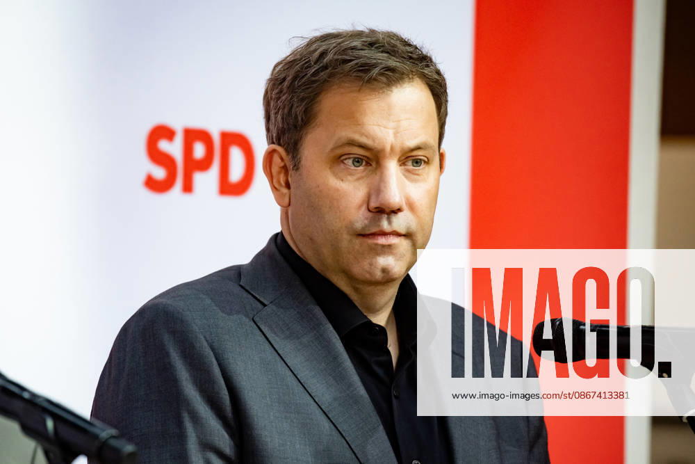 SPD party leaders Bärbel Bas (L) and Lars Klingbeil (R), and the SPD’s top candidates in Mecklenburg-Western Pomerania, Manuela Schwesig (2L), and in Berlin, Steffen Krach (2R), at a press conference at the Willy Brandt House in Berlin on September 21, 2026 Reactions to the state elections in Mecklenburg-Western Pomerania and Berlin
