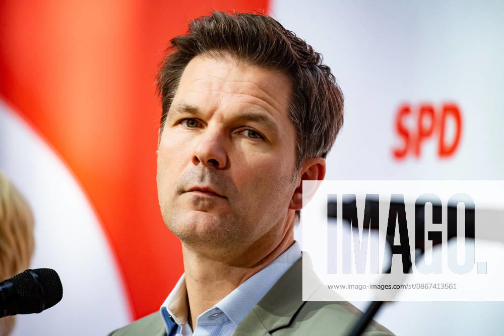 SPD s top candidate in Berlin, Steffen Krach, at a press conference at the Willy Brandt House in Berlin on September 21, 2026 Reactions to the state elections in Mecklenburg-Western Pomerania and Berlin