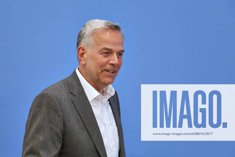 Federal Press Conference: AfD—The Impact of the State Elections in Berlin and Mecklenburg-Western Pomerania on Federal Politics Leif Erik Holm, AfD candidate for the office of Minister-President in Mecklenburg-Western Pomerania