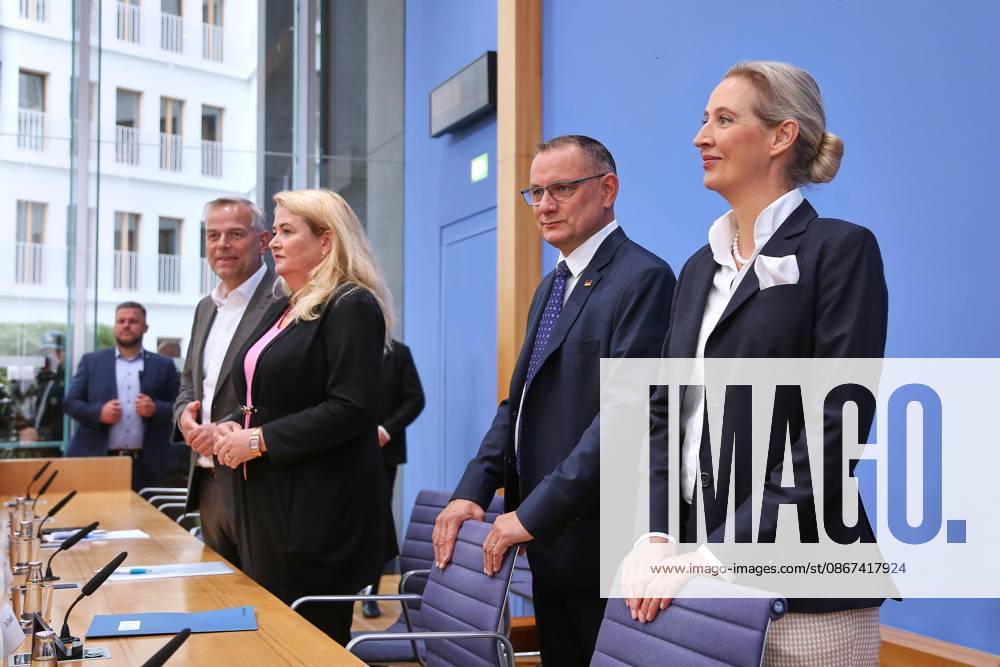 Federal Press Conference: AfD—Impact of the State Elections in Berlin and Mecklenburg-Western Pomerania on Federal Politics Leif Erik Holm, AfD candidate for the office of Minister-President in Mecklenburg-Western Pomerania, Kristin Brinker, AfD lead candidate for Berlin, and AfD chairpersons Tino Chrupalla and Alice Weidel