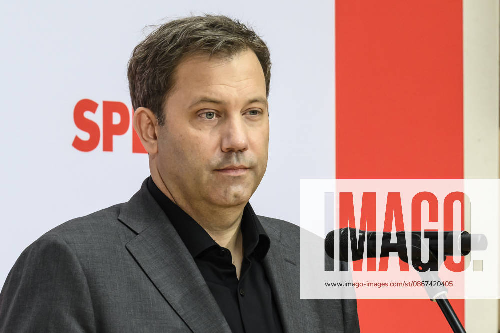 Pictured, from left: Lars Klingbeil, GER, Berlin, SPD press conference following the elections in Berlin and Mecklenburg-Western Pomerania (MV), in the atrium of the Willy Brandt House, Wilhelmstraße 141, 10963 Berlin, September 21, 2026,