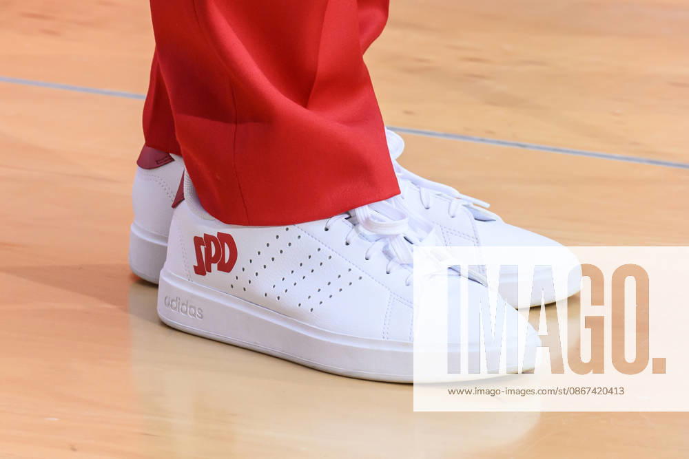 Pictured from left: Manuela Schwesig, sneakers with the SPD logo, GER, Berlin, SPD press conference following the elections in Berlin and Mecklenburg-Western Pomerania (MV), in the atrium of the Willy Brandt House, Wilhelmstraße 141, 10963 Berlin, September 21, 2026,