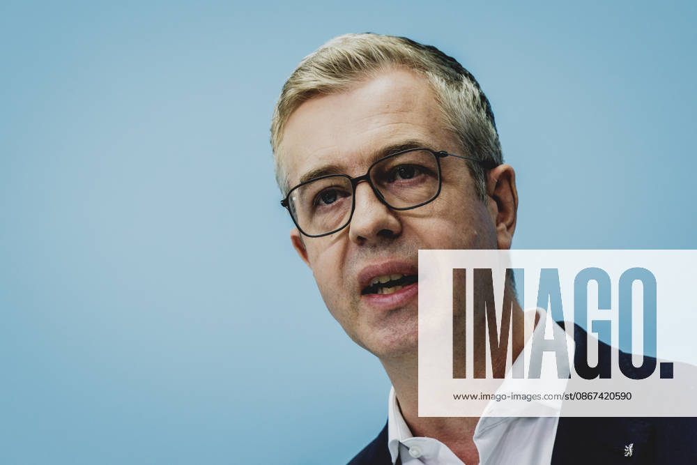Stefan Evers, the CDU’s leading candidate for the Berlin House of Representatives election, photographed during a press conference in response to the state election in Mecklenburg-Western Pomerania and the Berlin House of Representatives election, September