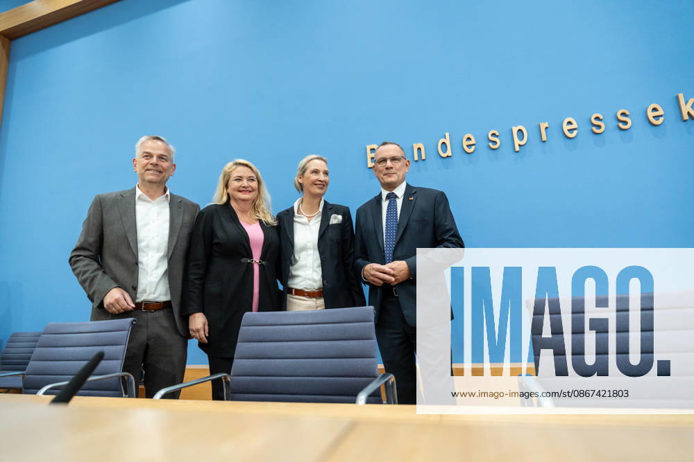 Alice Weidel, Federal Chairwoman of the AfD; Tino Chrupalla, Federal Chairman of the AfD; Leif Eric Holm, candidate for Minister-President in the Mecklenburg-Western Pomerania state election; and Kristin Brinker, lead candidate for the Berlin House of Representatives election, at the start of the Federal Press Confer