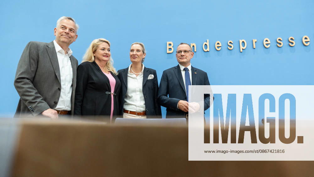 Alice Weidel, Federal Chairwoman of the AfD; Tino Chrupalla, Federal Chairman of the AfD; Leif Eric Holm, candidate for Minister-President in the Mecklenburg-Western Pomerania state election; and Kristin Brinker, lead candidate for the Berlin House of Representatives election, at the start of the Federal Press Confer