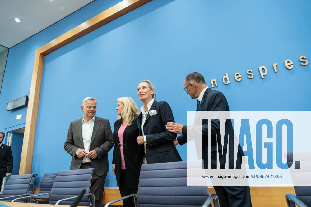 Alice Weidel, Federal Chairwoman of the AfD; Tino Chrupalla, Federal Chairman of the AfD; Leif Eric Holm, candidate for Minister-President in the Mecklenburg-Western Pomerania state election; and Kristin Brinker, lead candidate for the Berlin House of Representatives election, at the start of the Federal Press Confer