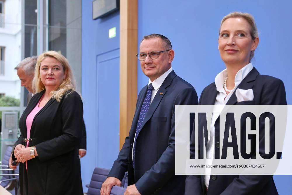 Federal Press Conference: AfD—Impact of the State Elections in Berlin and Mecklenburg-Western Pomerania on Federal Politics Leif Erik Holm, AfD candidate for the office of Minister-President in Mecklenburg-Western Pomerania, Kristin Brinker, AfD lead candidate for Berlin, and AfD chairpersons Tino Chrupalla and Alice Weidel