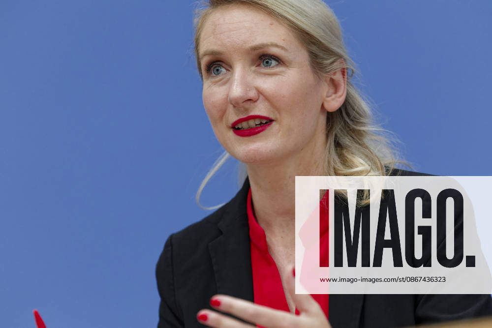 AfD Post-Election Analysis: Mecklenburg-Western Pomerania and Berlin, September 21, 2026, Germany, Berlin, Federal Press Conference: Analysis of the state election in Mecklenburg-Western Pomerania and the election to the Berlin House of Representatives by the party Die Linke. Pictured: Ines Schwerdtner, chairwoman of the party Die Linke
