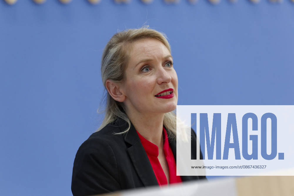 AfD Post-Election Analysis: Mecklenburg-Western Pomerania and Berlin, September 21, 2026, Germany, Berlin, Federal Press Conference: Analysis of the state election in Mecklenburg-Western Pomerania and the election to the Berlin House of Representatives by the party Die Linke. Pictured: Ines Schwerdtner, chairwoman of the party Die Linke