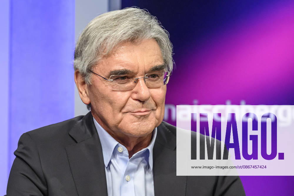 Pictured, from left: Joe Kaeser of Siemens Energy, Germany, Berlin, studio, appearing on Maischberger, a political talk show, TV program, with host Sandra Maischberger, Das Erste, filmed at Studio 20 in Adlershof on September 21, 2026,