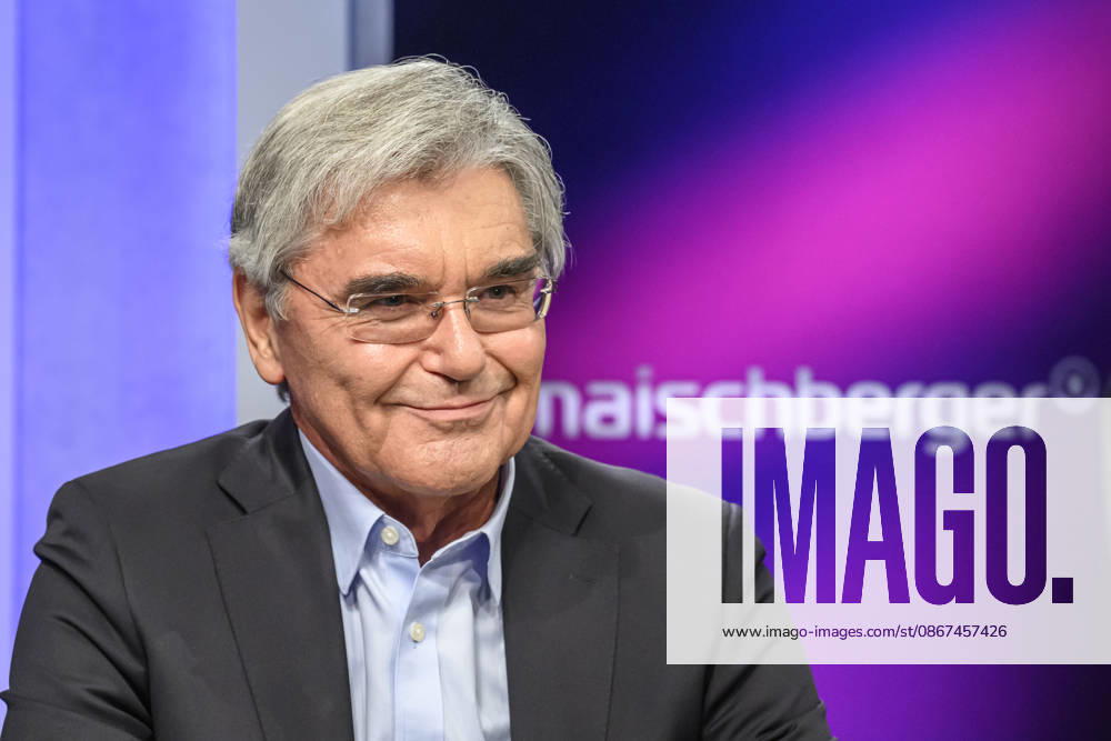 Pictured, from left: Joe Kaeser of Siemens Energy, Germany, Berlin, studio, appearing on Maischberger, a political talk show, TV program, with host Sandra Maischberger, Das Erste, filmed at Studio 20 in Adlershof on September 21, 2026,
