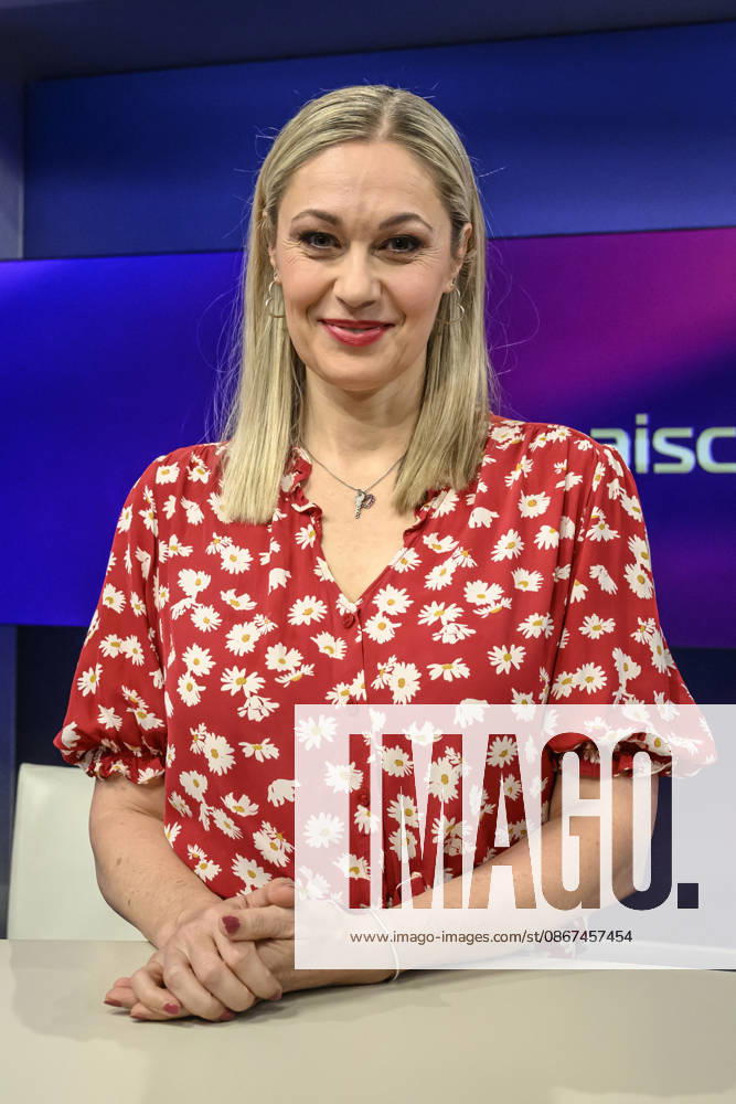 Pictured, from left: Ruth Moschner, host, Germany, Berlin, studio, guest on Maischberger, political talk show, TV, program, with host Sandra Maischberger, Das Erste, from Studio 20 in Adlershof, September 21, 2026,