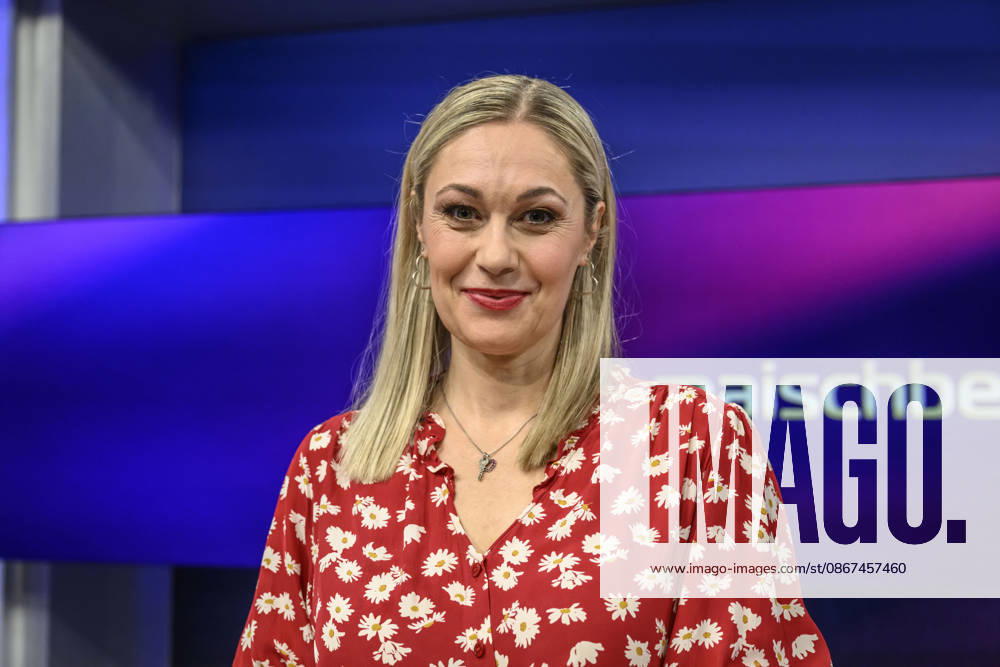 Pictured, from left: Ruth Moschner, host, Germany, Berlin, studio, guest on Maischberger, political talk show, TV, program, with host Sandra Maischberger, Das Erste, from Studio 20 in Adlershof, September 21, 2026,