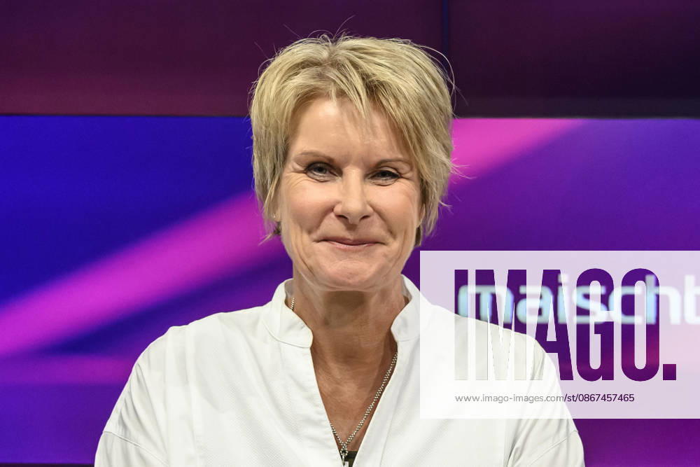 In the photo, from left: Susanne Gaschke, NZZ; GER; Berlin; studio; guest on Maischberger ; political talk show; TV; program; with host Sandra Maischberger; Das Erste; from Studio 20 in Adlershof, September 21, 2026,