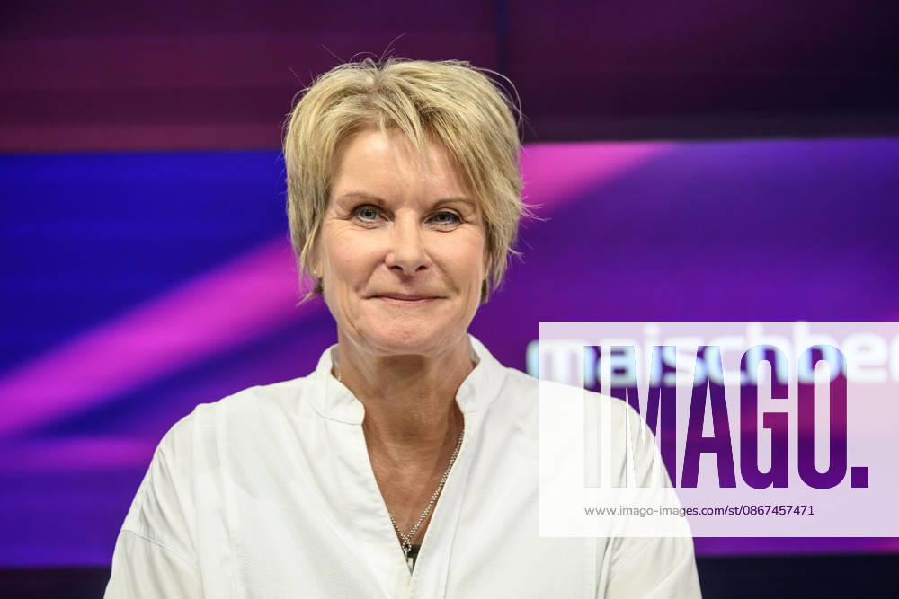 In the photo, from left: Susanne Gaschke, NZZ; GER; Berlin; studio; guest on Maischberger ; political talk show; TV; program; with host Sandra Maischberger; Das Erste; from Studio 20 in Adlershof, September 21, 2026,