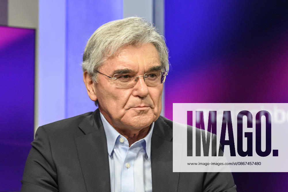 Pictured, from left: Joe Kaeser of Siemens Energy, GER, Berlin, studio, guest on *Maischberger*, political talk show, TV, program, with host Sandra Maischberger, *Das Erste*, filmed at Studio 20 in Adlershof on September 21, 2026,
