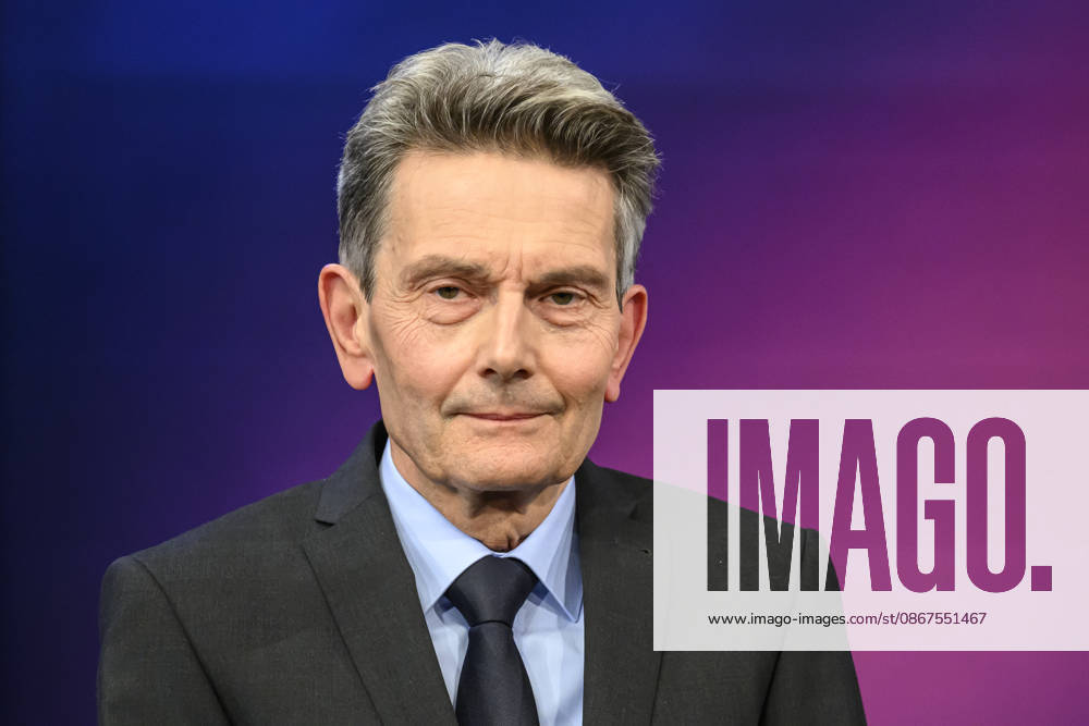 Pictured from left: Rolf Mützenich, SPD, former parliamentary group leader, GER, Berlin, studio, guest on *Maischberger*, political talk show, TV, program, with host Sandra Maischberger, Das Erste, from Adlershof, Studio 20, September 22, 2026,