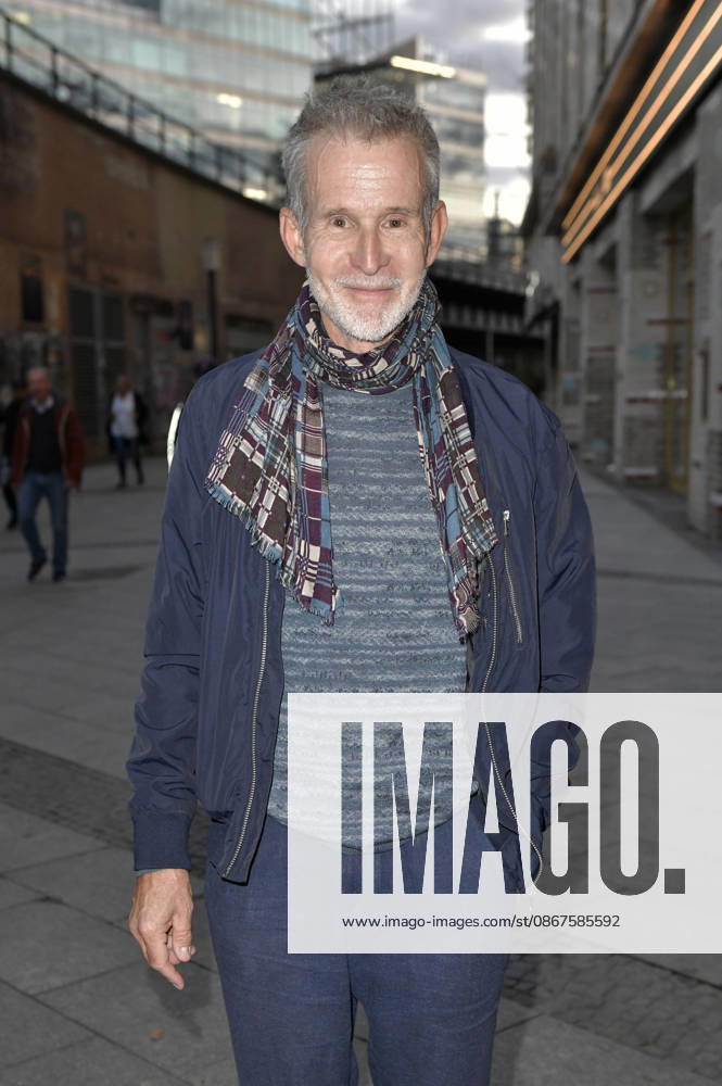 Ulrich Matthes at the premiere of the movie *Morgen war Krieg* at the Delphi Lux in Berlin, September 22, 2026 Foto:xM.xBehrensx xFuturexImagex krieg_6901