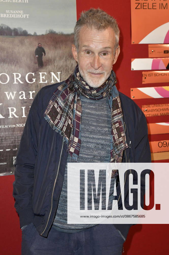 Ulrich Matthes at the premiere of the movie *Morgen war Krieg* at the Delphi Lux in Berlin, September 22, 2026 Foto:xM.xBehrensx xFuturexImagex krieg_6907