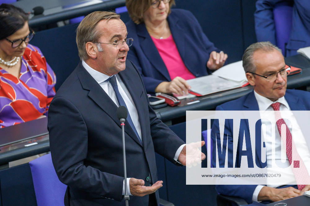 Bundestag: Boris Pistorius (SPD), Federal Minister of Defense, in the German Bundestag on September 23, 2026, in Berlin, Berlin, Germany, Bundestag