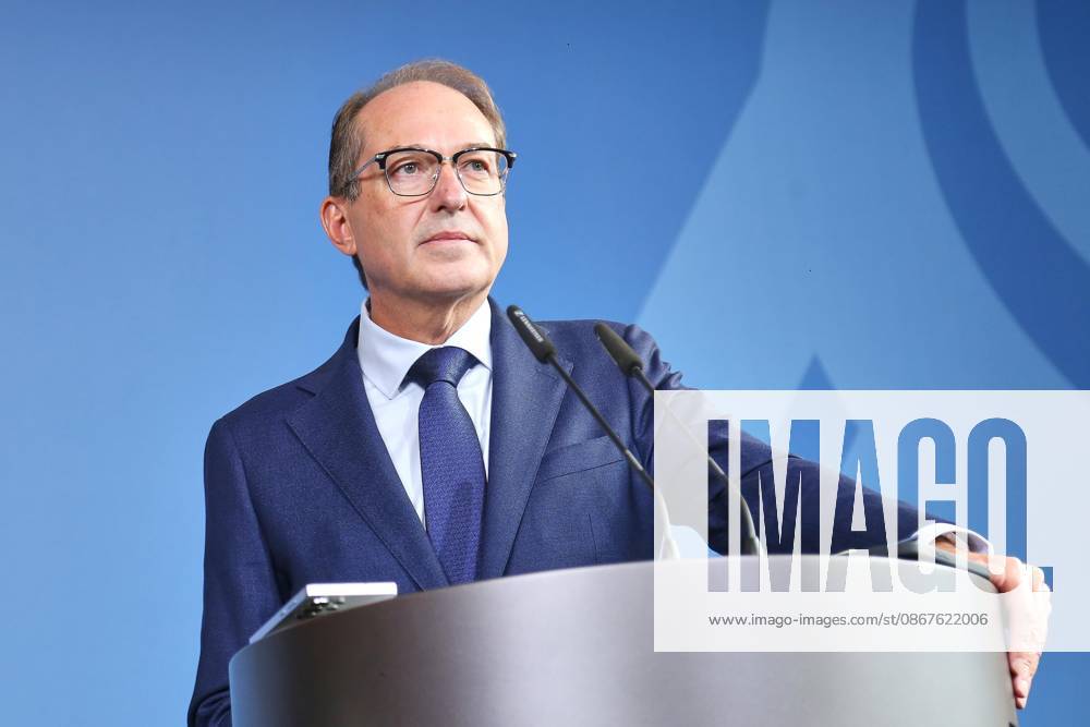 Federal Ministry of the Interior Statement on the Action Plan Against Social Benefit Fraud Federal Minister of the Interior Alexander Dobrindt (CSU)