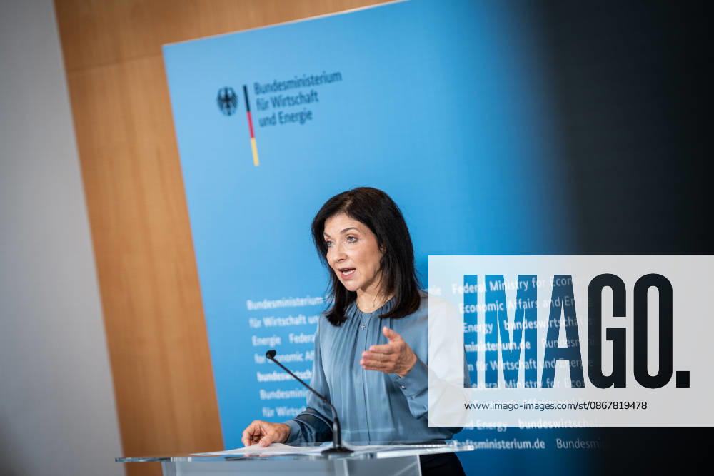 Statement by Federal Minister Katherina Reiche on the Fall 2026 Joint Economic Forecast by the Economic Research Institutes at the Federal Ministry of Economics Statement by Federal Minister Katherina Reiche on the Fall 2026 Joint Economic Forecast by the Economic Research Institutes, Berlin, Berlin, Germany, Federal Ministry of Economics