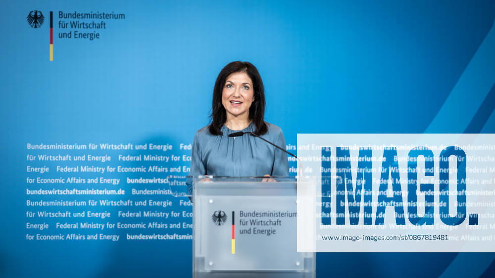 Statement by Federal Minister Katherina Reiche on the Fall 2026 Joint Economic Forecast by the Economic Research Institutes at the Federal Ministry of Economics Statement by Federal Minister Katherina Reiche on the Fall 2026 Joint Economic Forecast by the Economic Research Institutes, Berlin, Berlin, Germany, Federal Ministry of Economics
